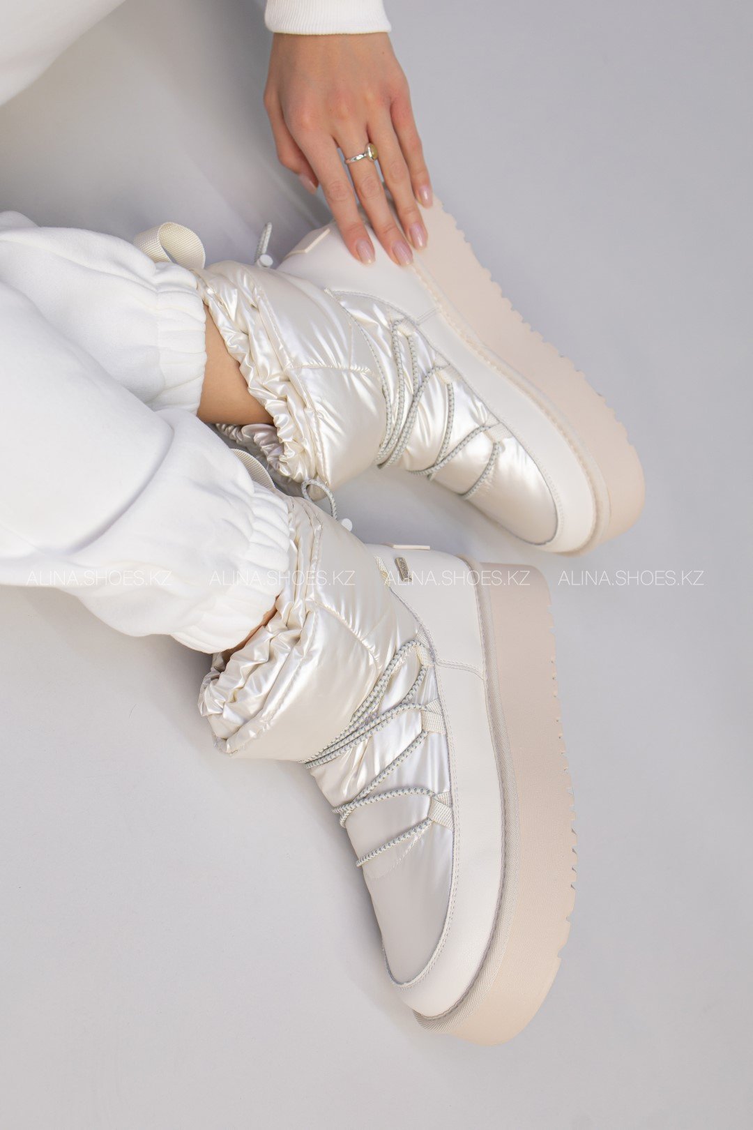 Дутики alinashoes бежевый купить,NaN