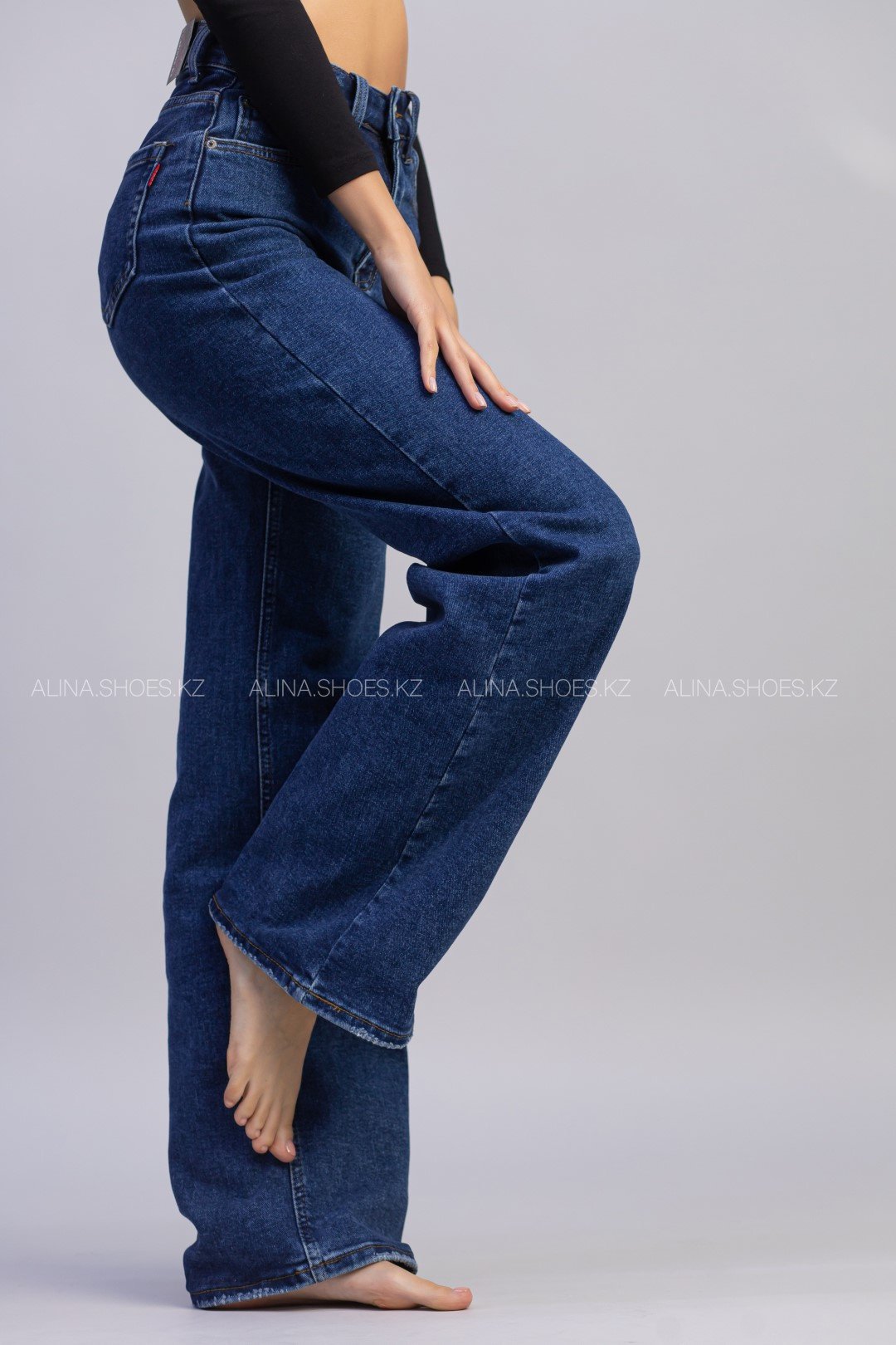 Джинсы прямые alinashoes синий купить,NaN