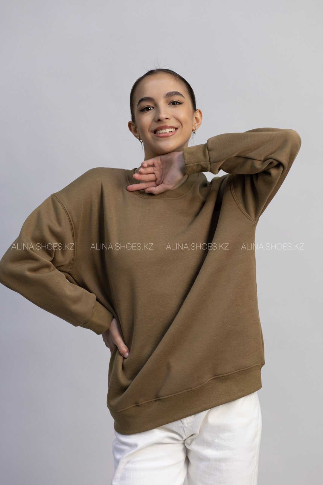 Свитшот alinashoes без принта хаки 3XL купить,NaN
