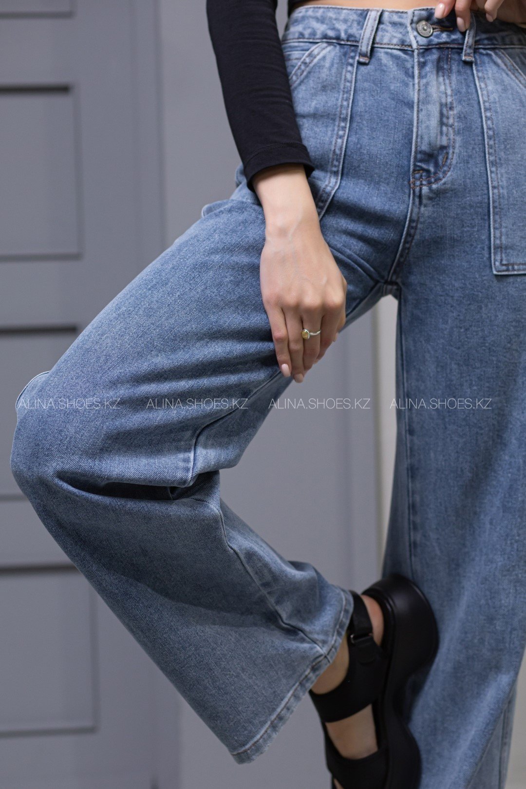 Джинсы прямые alinashoes голубой купить,NaN