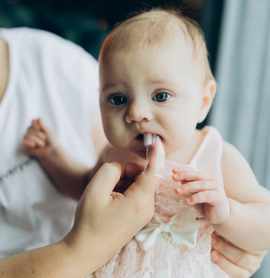 Детская зубная щетка Canpol babies, массажер для десен, силиконовая купить,NaN