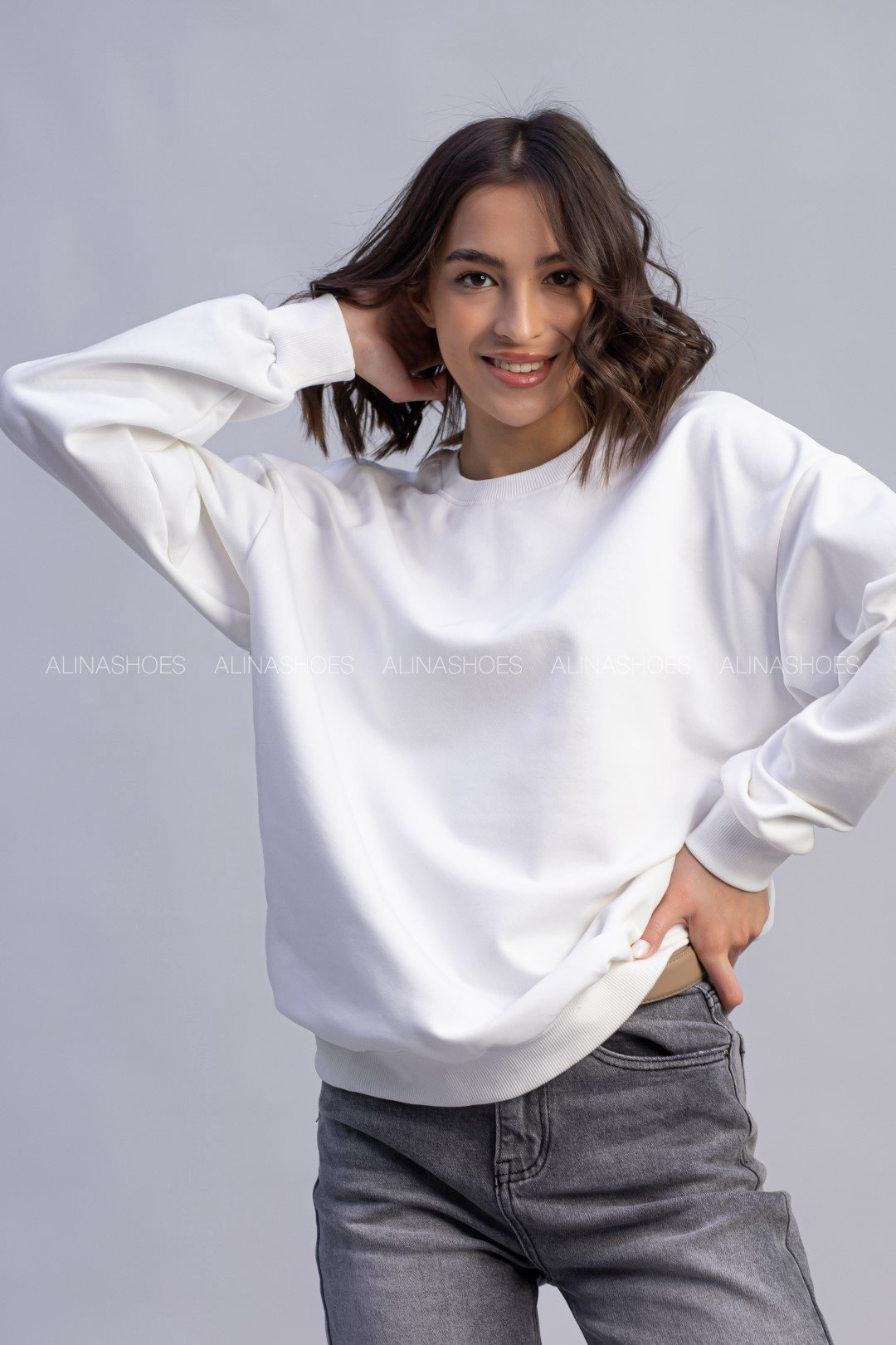 Свитшот alinashoes без принта белый XL купить,NaN