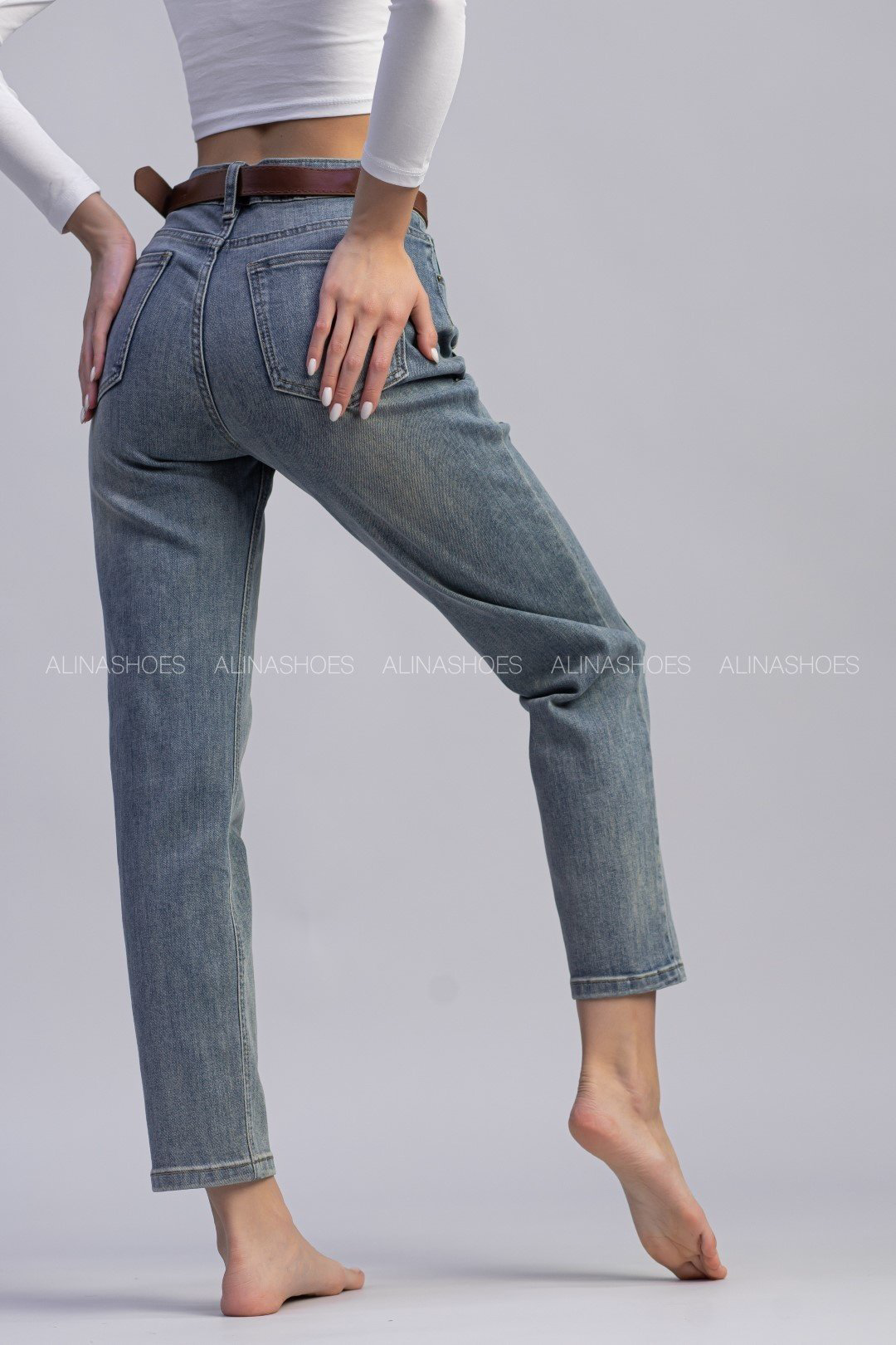 Джинсы зауженные alinashoes голубой купить,NaN
