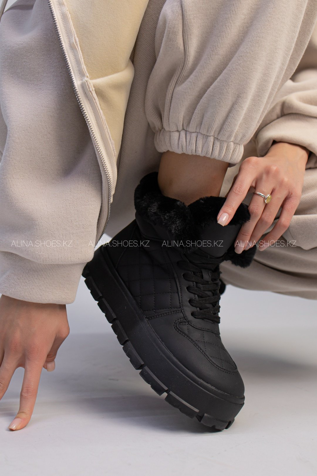 Кроссовки alinashoes черный купить,NaN