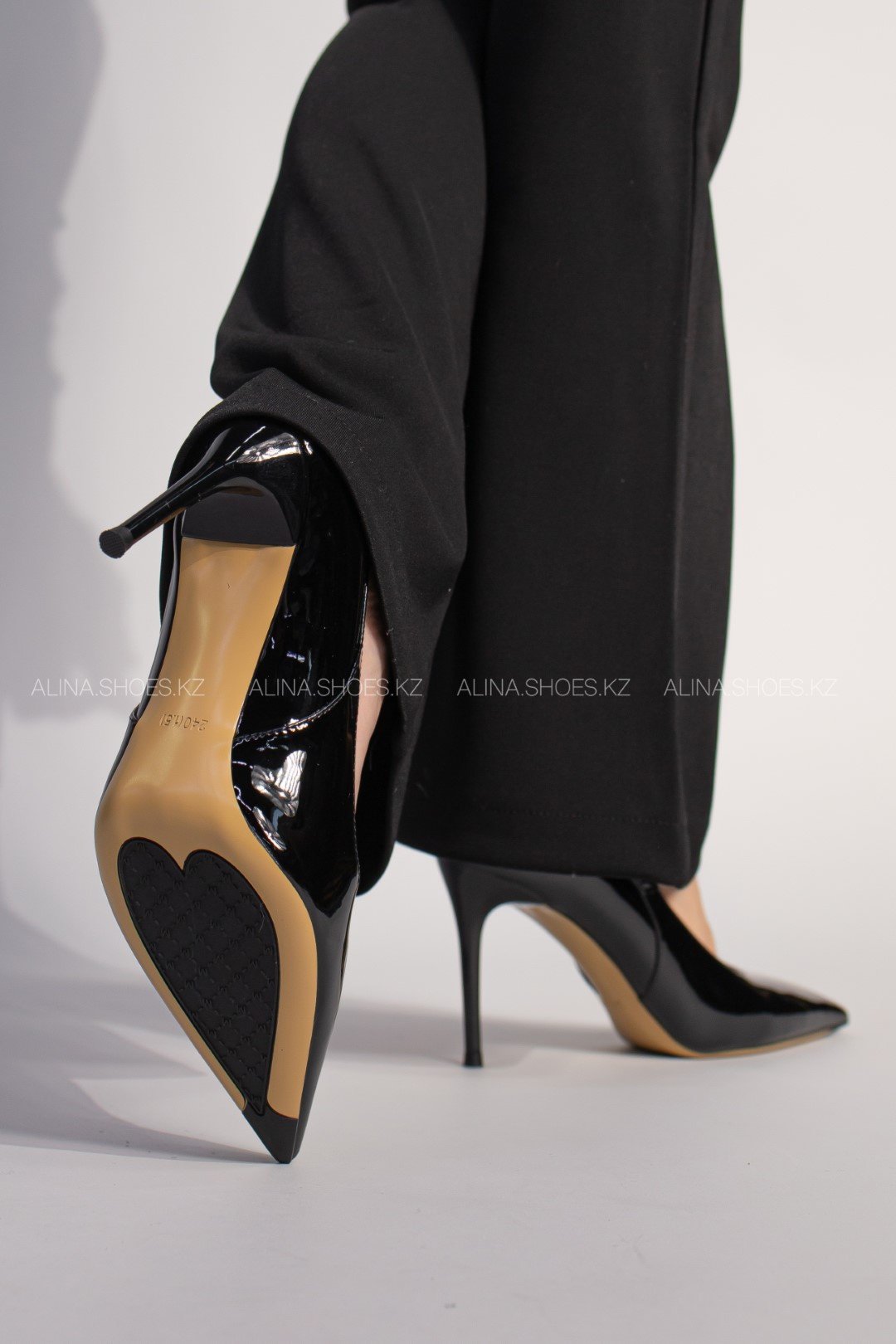 Туфли alinashoes black 39 купить,NaN