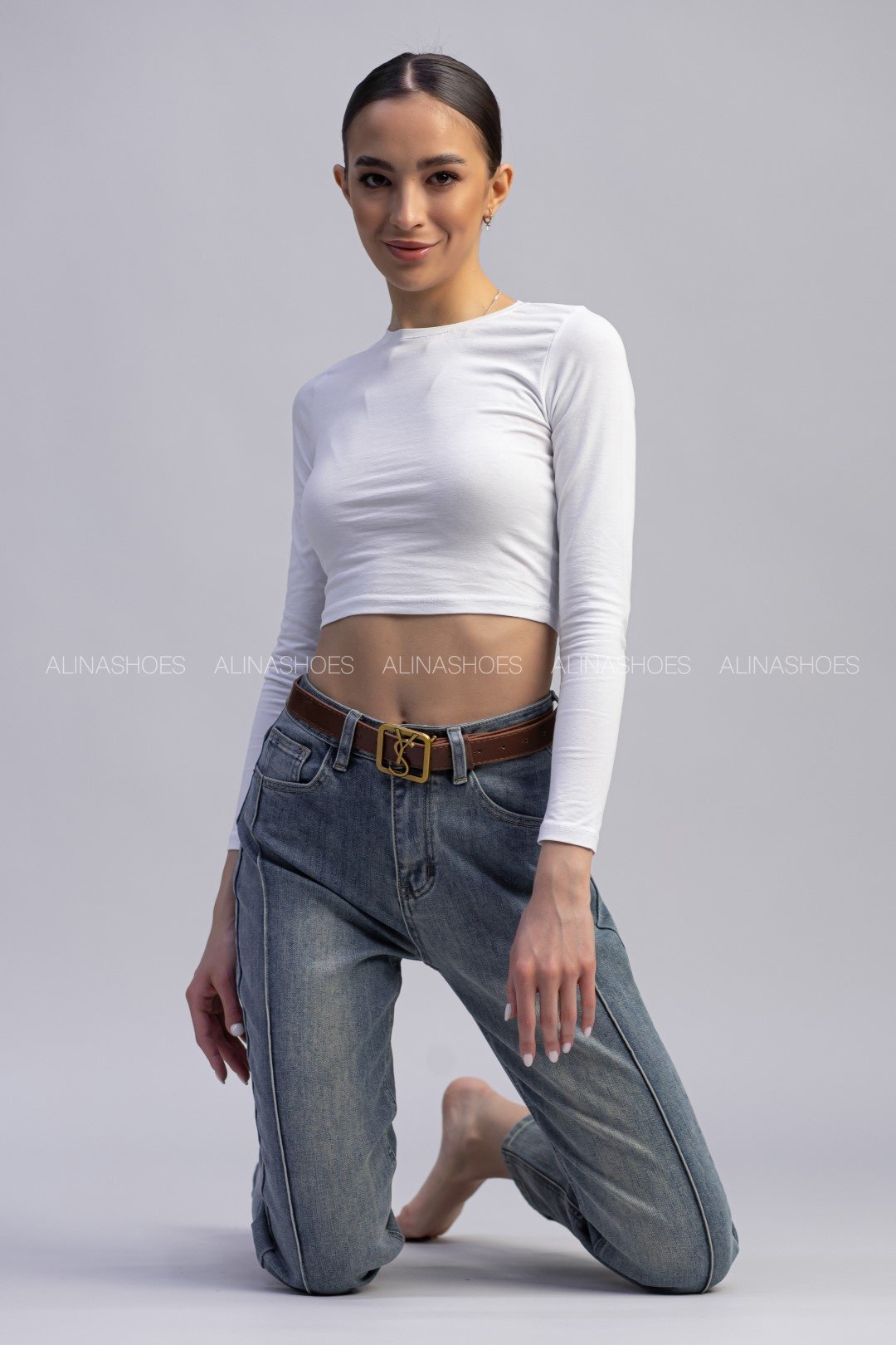 Джинсы зауженные alinashoes голубой купить,NaN