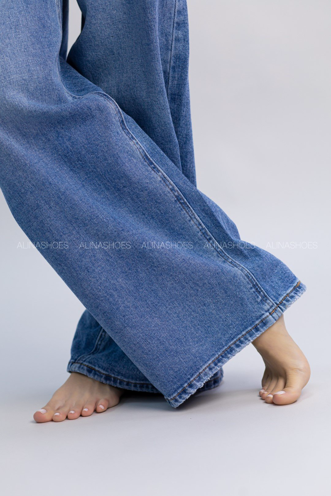 Джинсы прямые alinashoes синий купить,NaN
