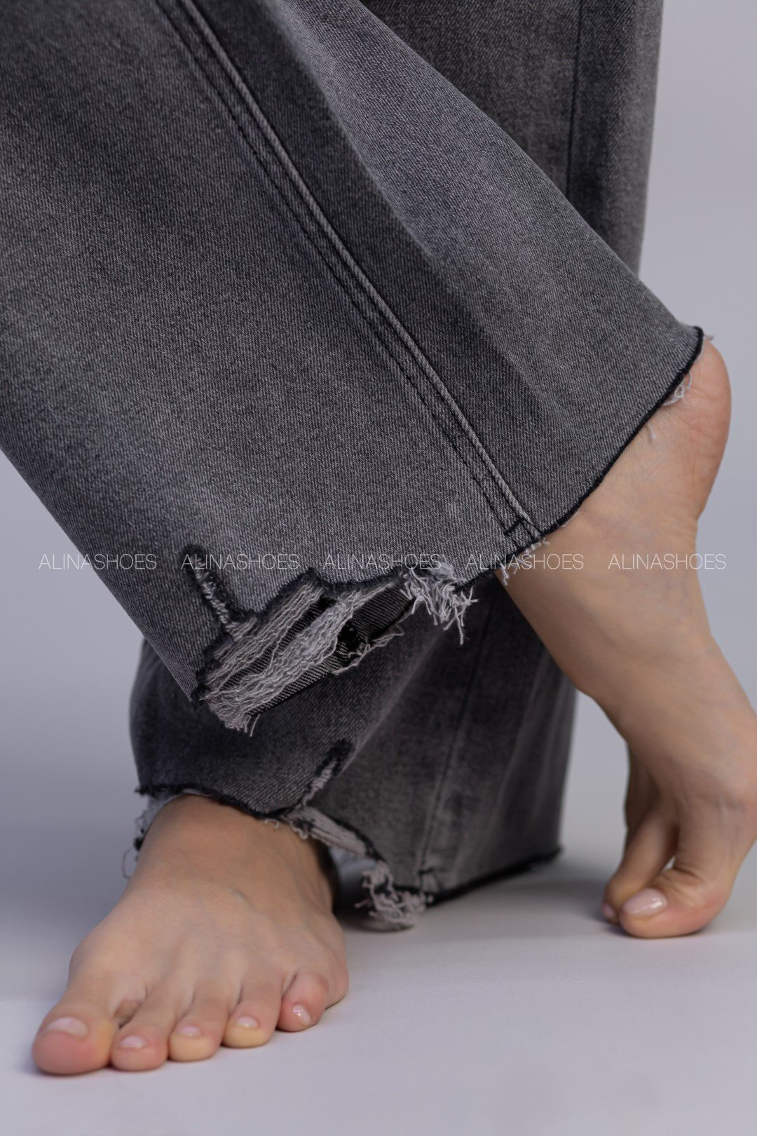 Джинсы прямые alinashoes серый купить,NaN