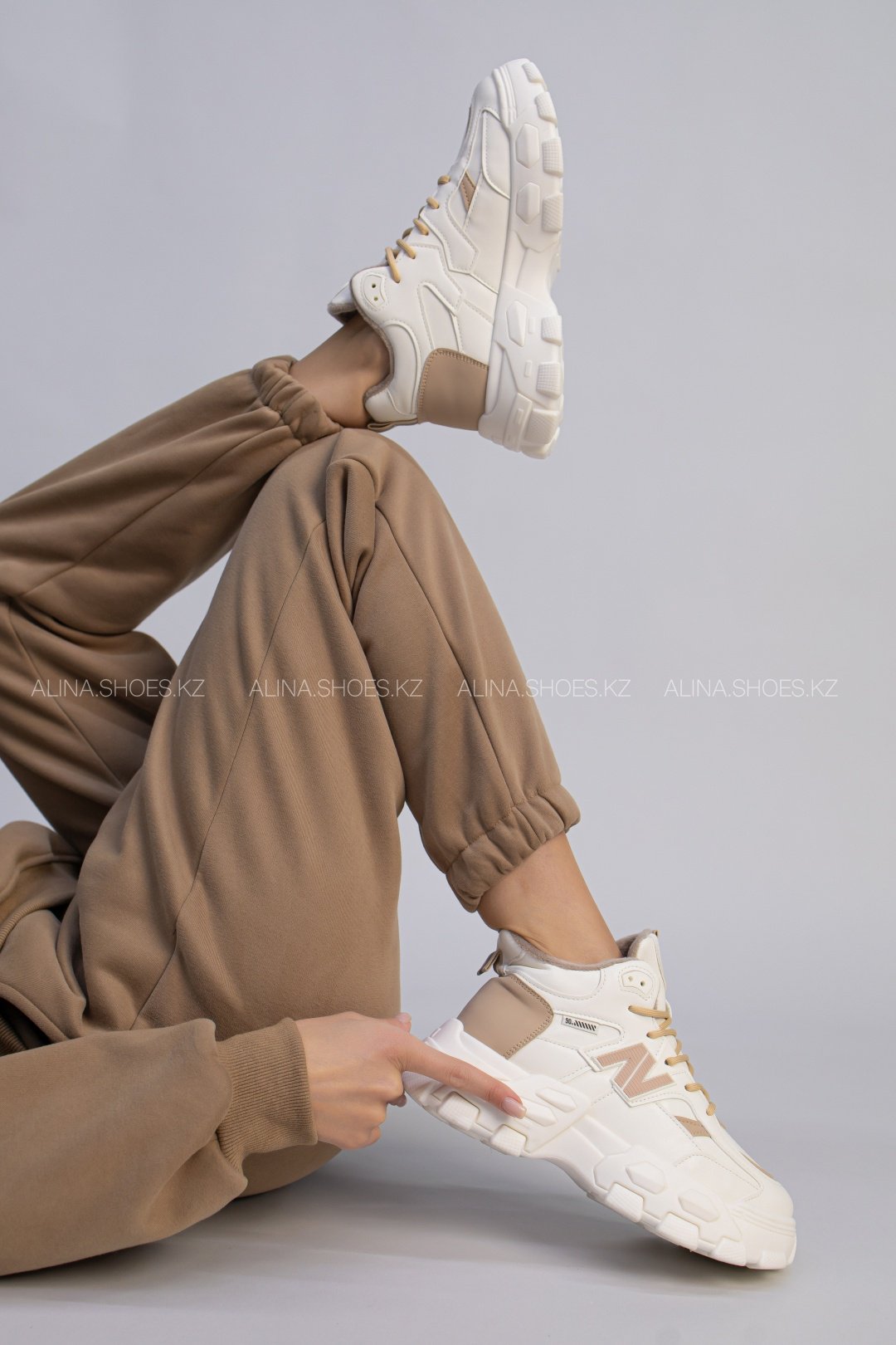 Кроссовки alinashoes бежевый купить,NaN