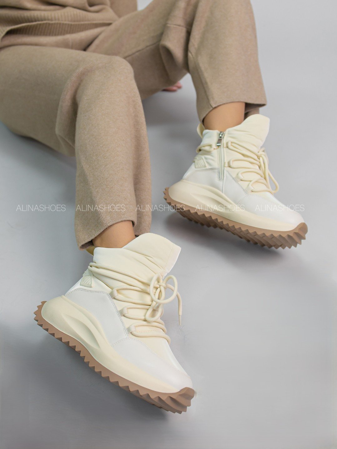Дутики alinashoes светло-бежевый купить,NaN