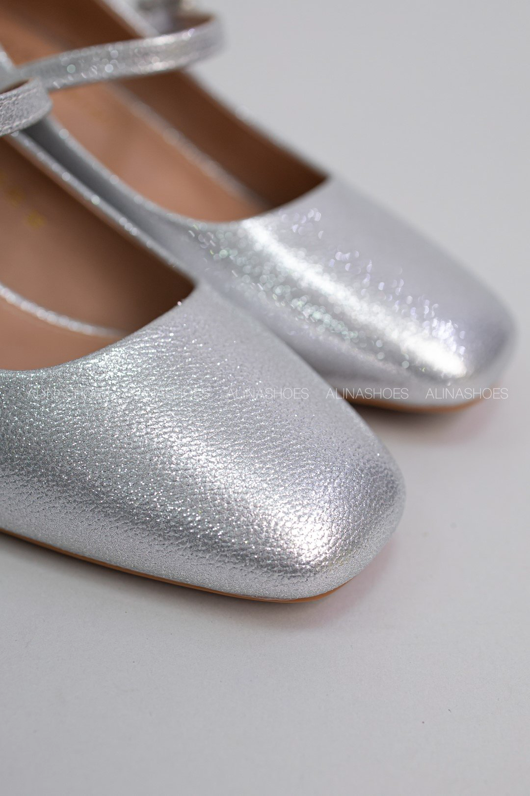 Туфли alinashoes silver 35 купить,NaN
