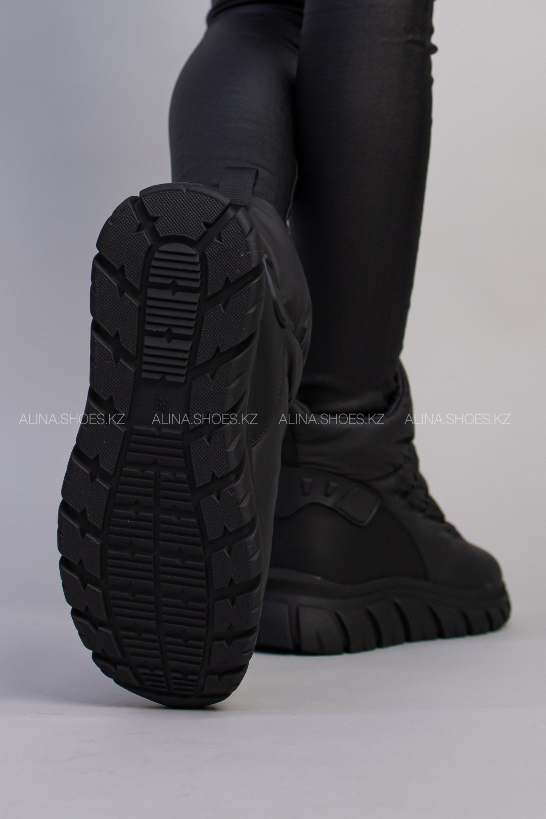 Дутики alinashoes черный купить,NaN