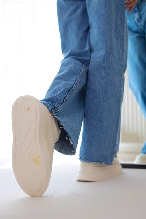 Кроссовки alinashoes бежевый купить,NaN