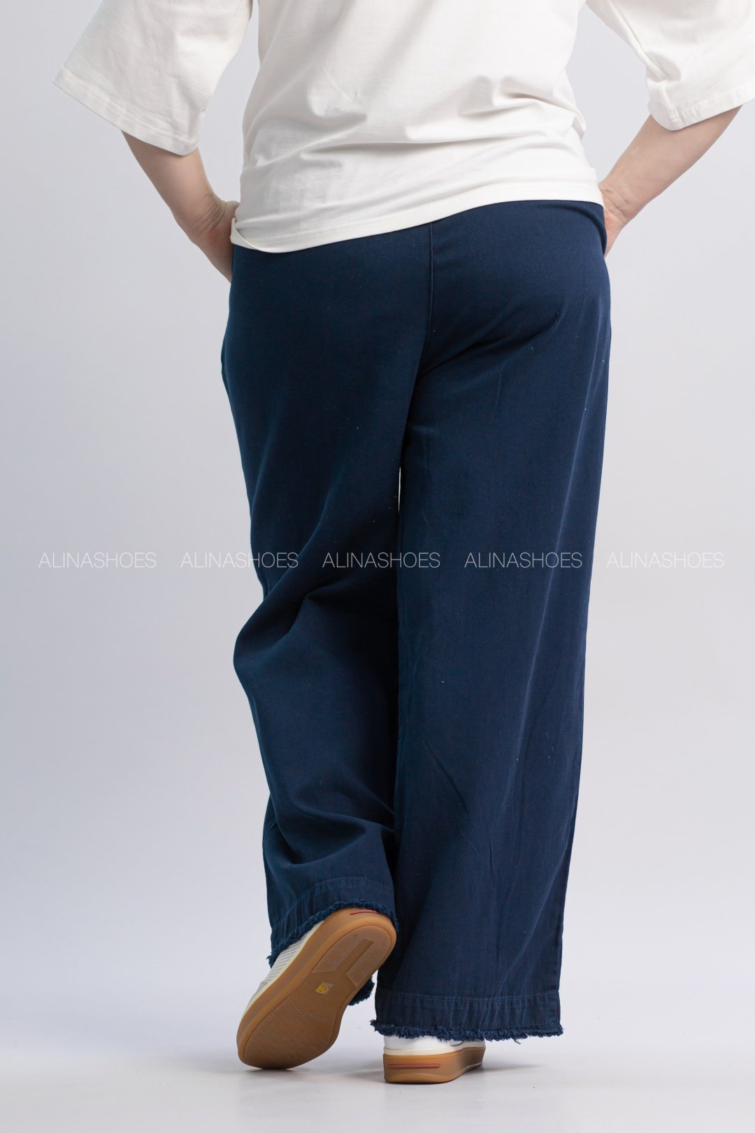 Джинсы прямые alinashoes синий купить,NaN
