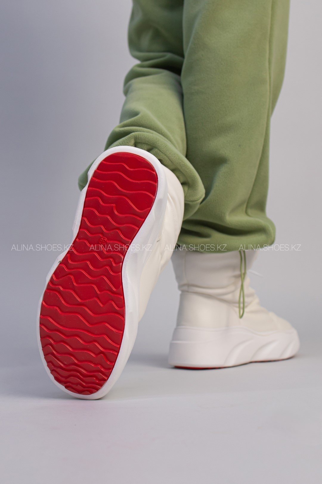 Дутики alinashoes бежевый купить,NaN