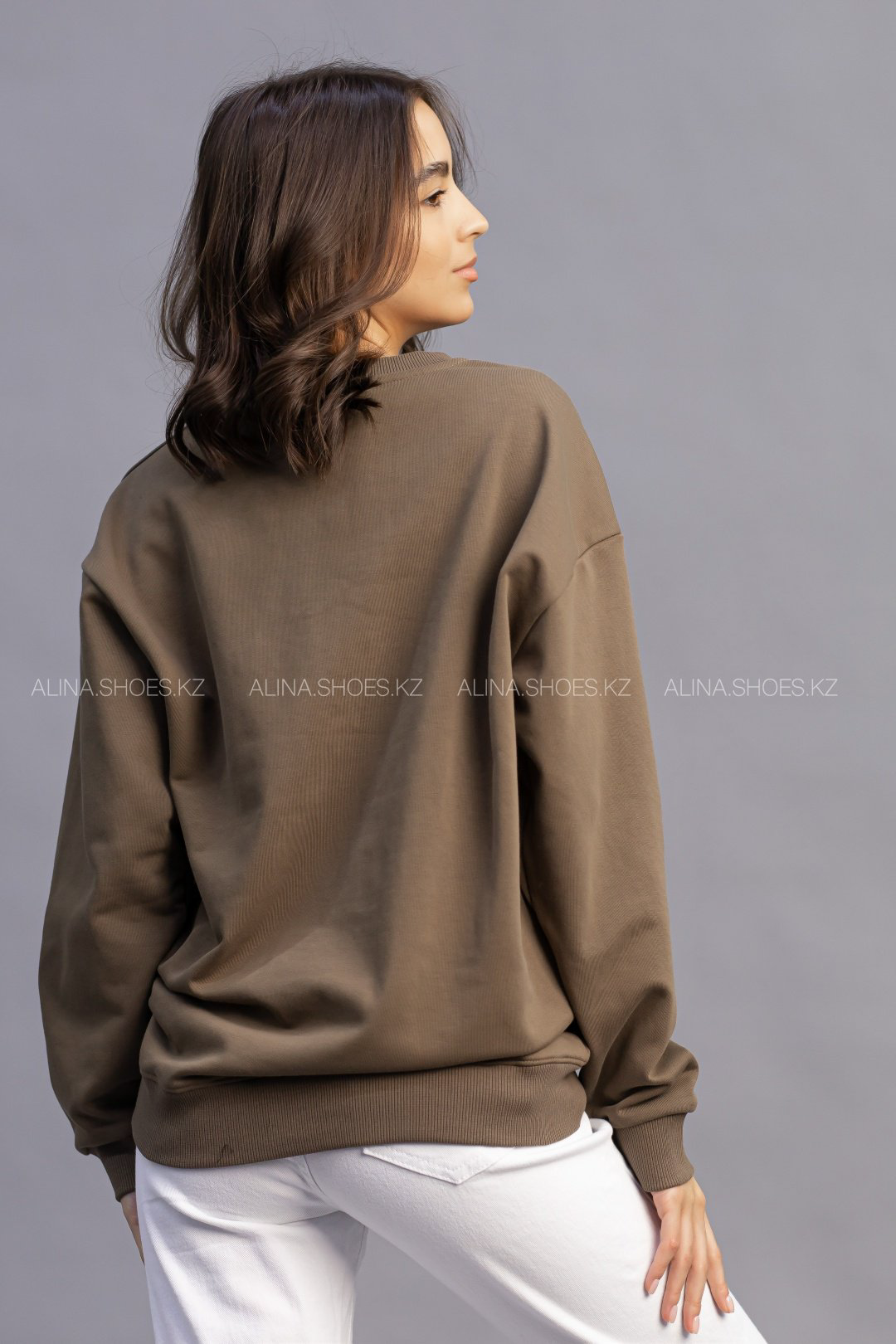 Свитшот alinashoes без принта хаки 3XL купить,NaN