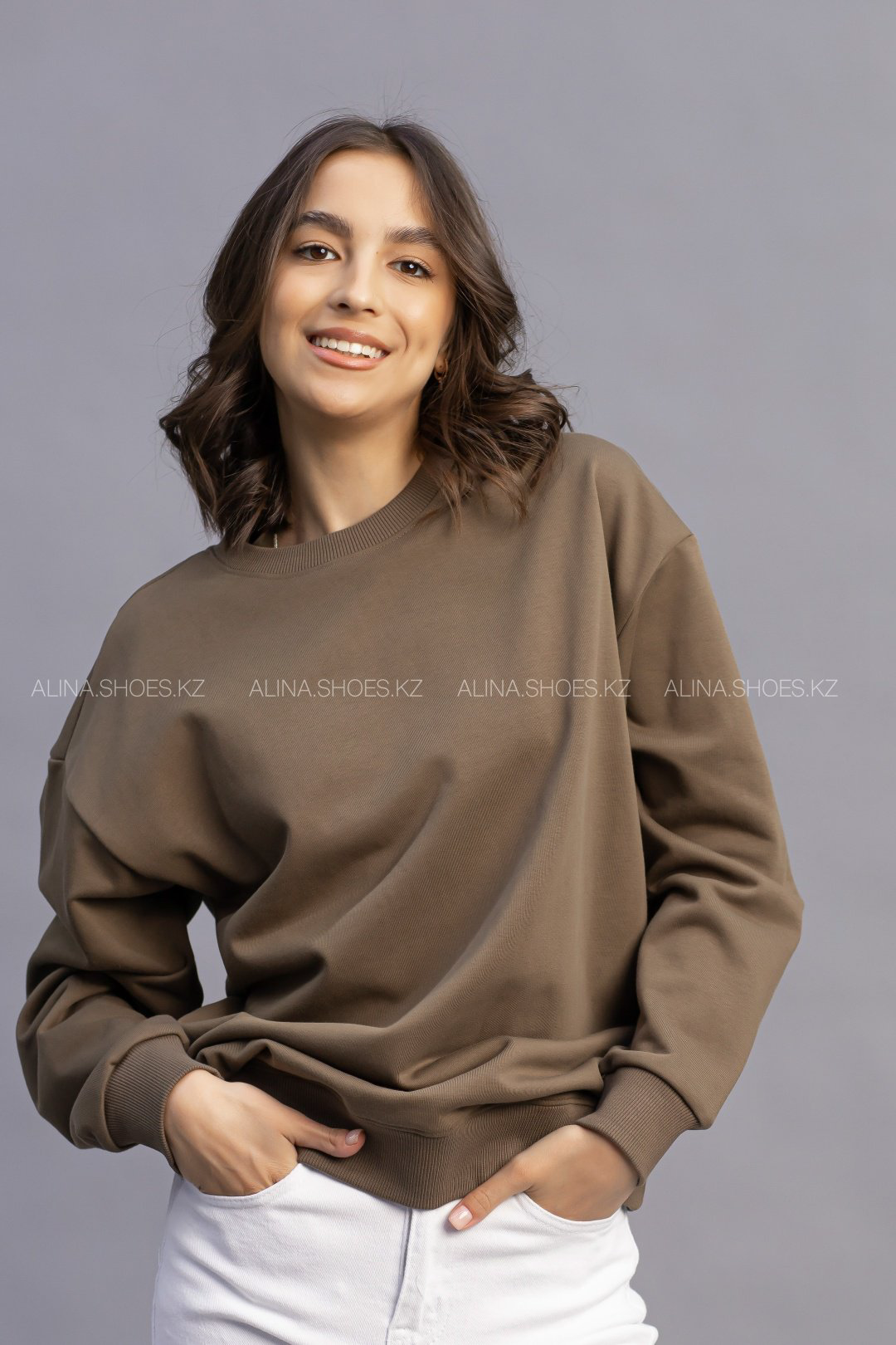 Свитшот alinashoes без принта хаки 3XL купить,NaN