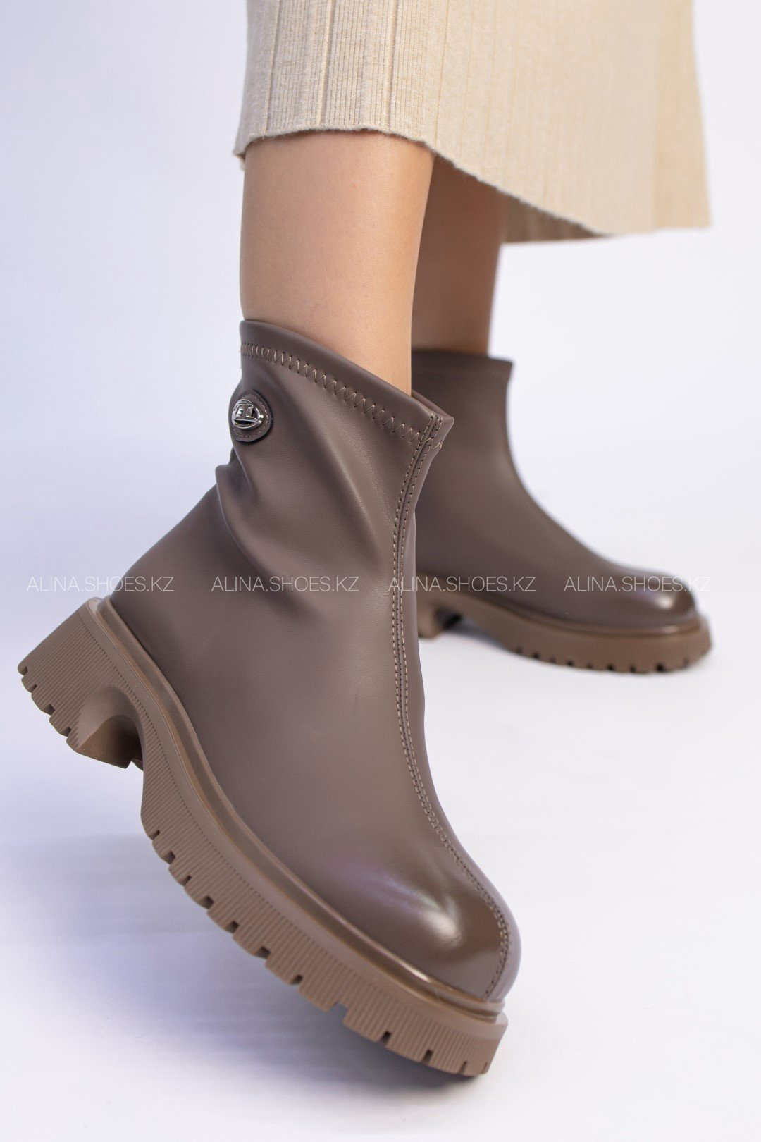 Ботинки alinashoes brown 40 купить,NaN