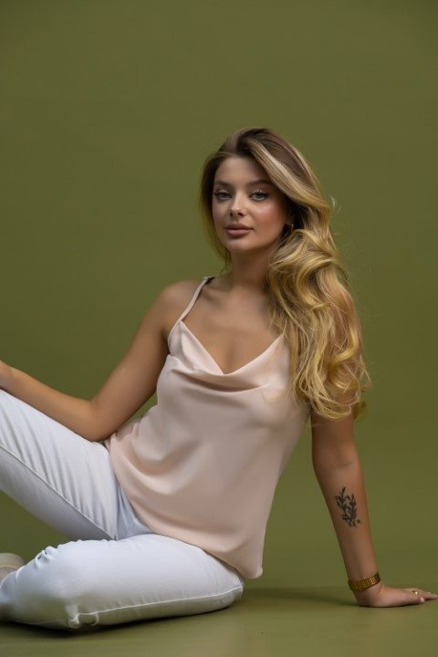Топ alinashoes бежевый 44 купить,NaN