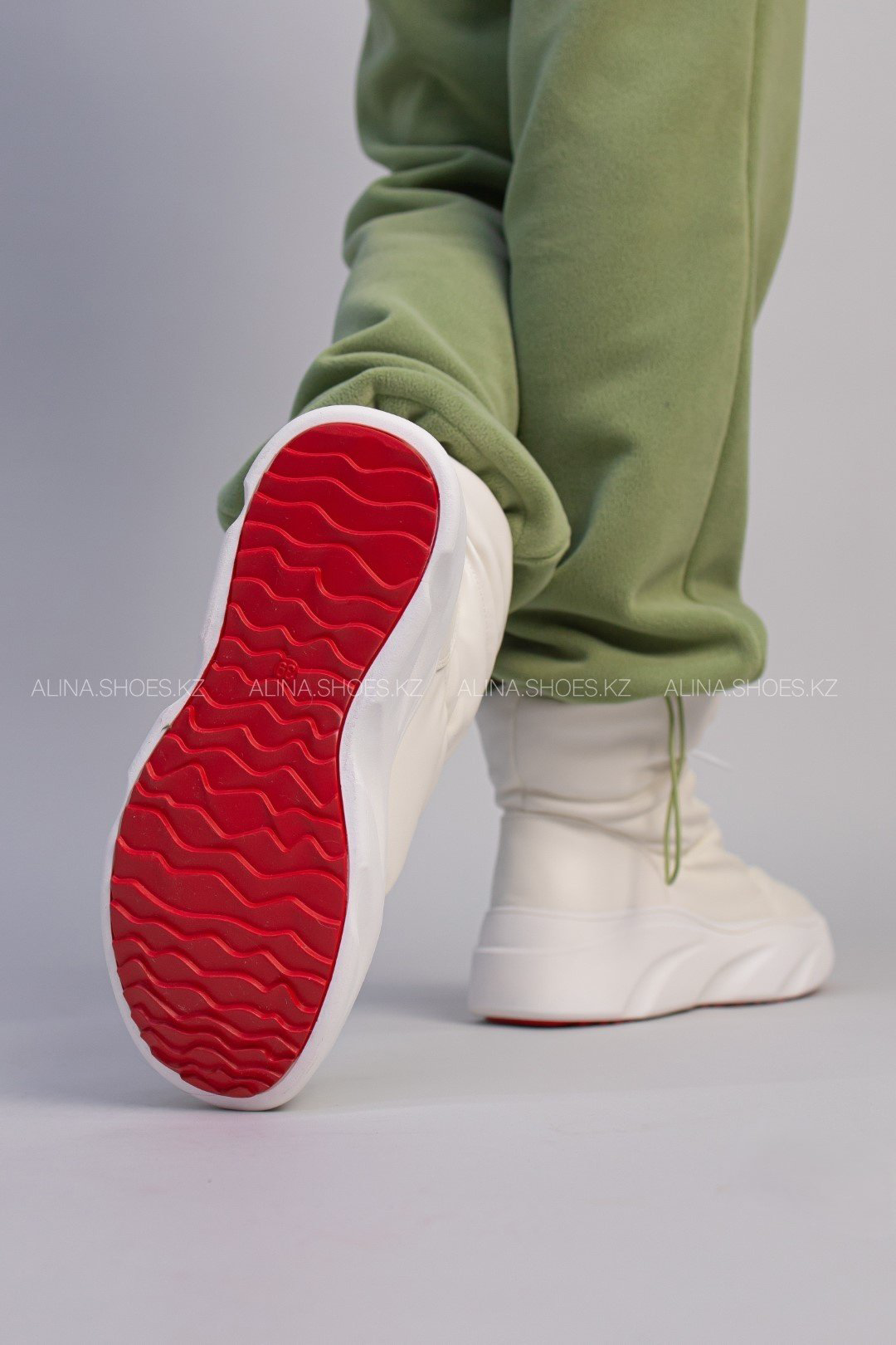 Дутики alinashoes бежевый купить,NaN