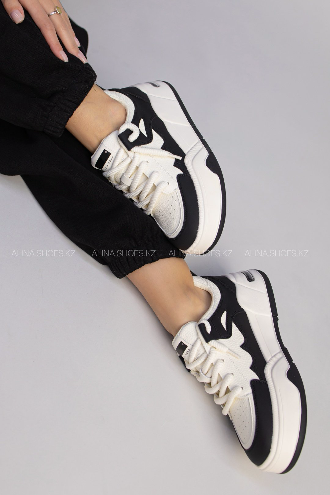 Кроссовки alinashoes черный купить,NaN