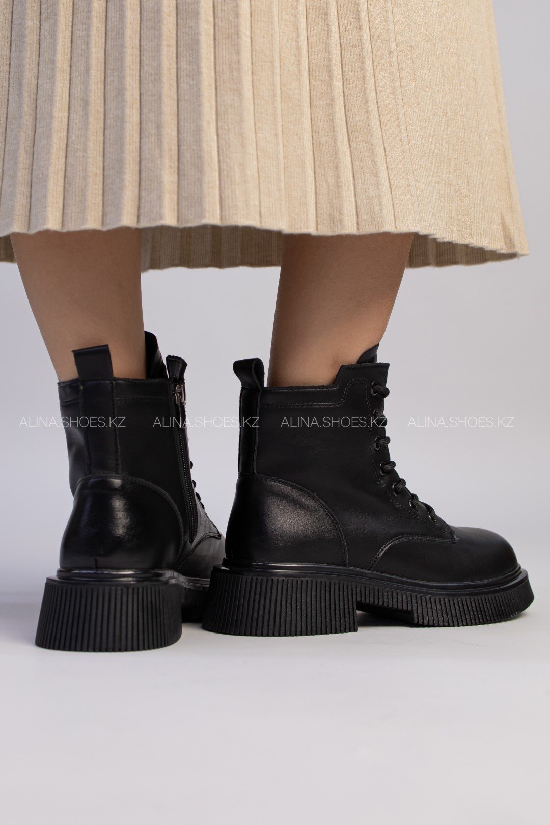 Ботинки alinashoes black 36 купить,NaN