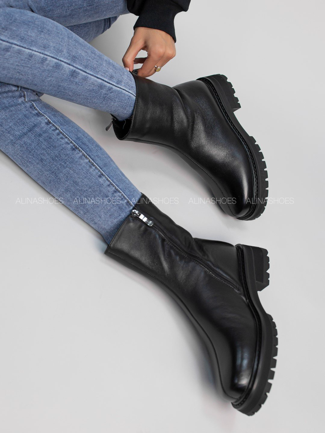 Ботинки alinashoes black 39 купить,NaN