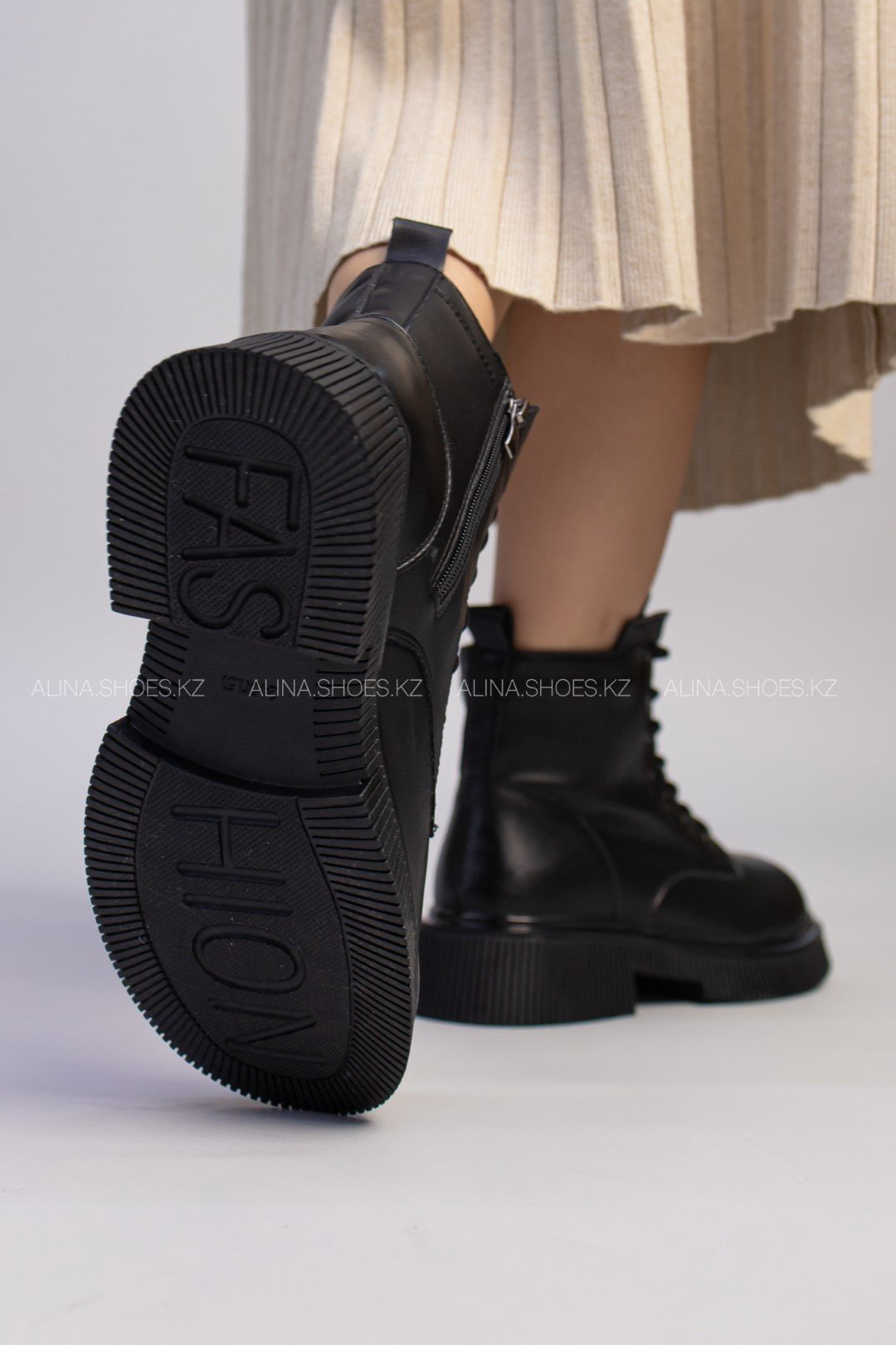 Ботинки alinashoes black 36 купить,NaN