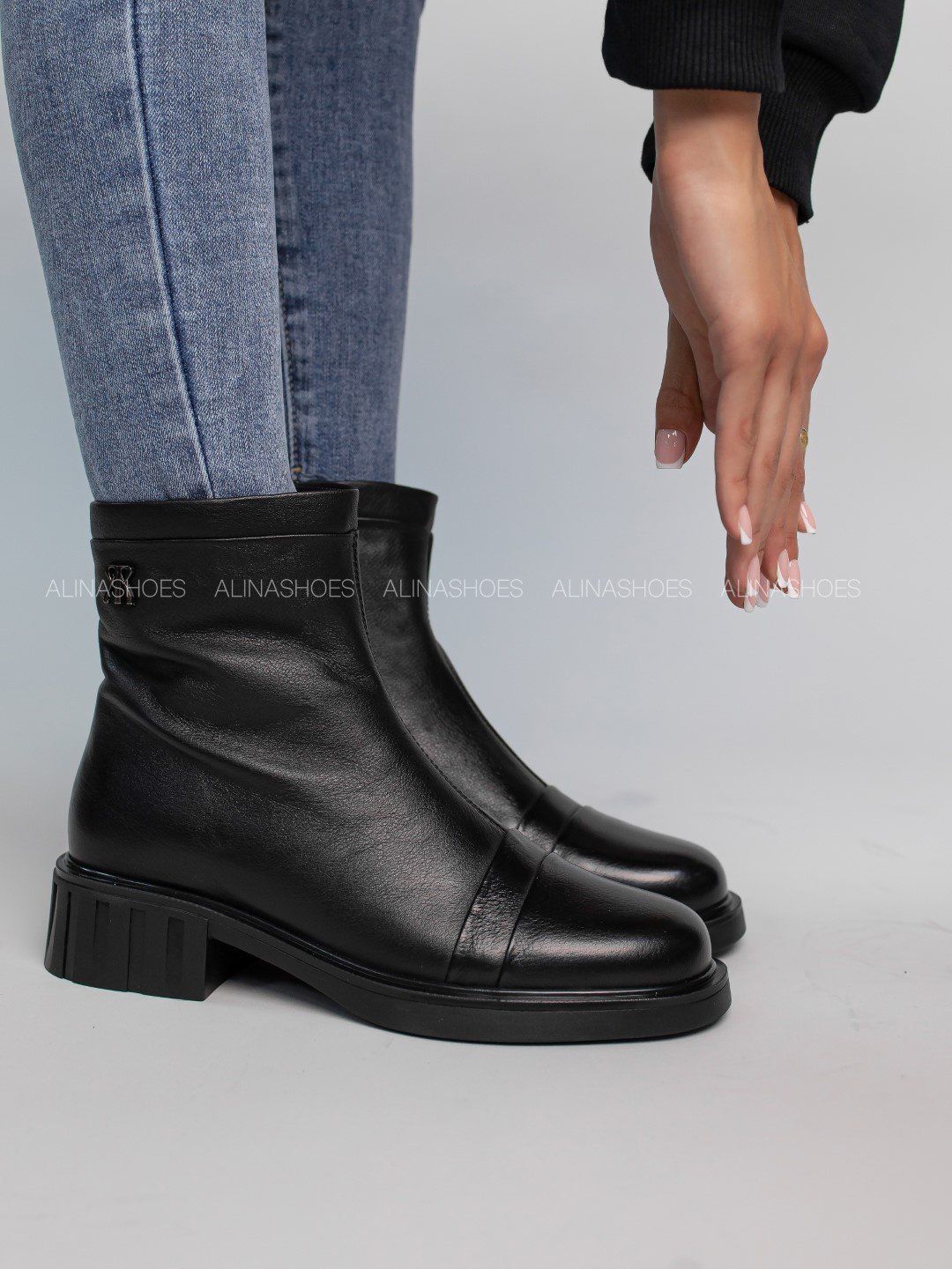 Ботинки alinashoes black 38 купить,NaN