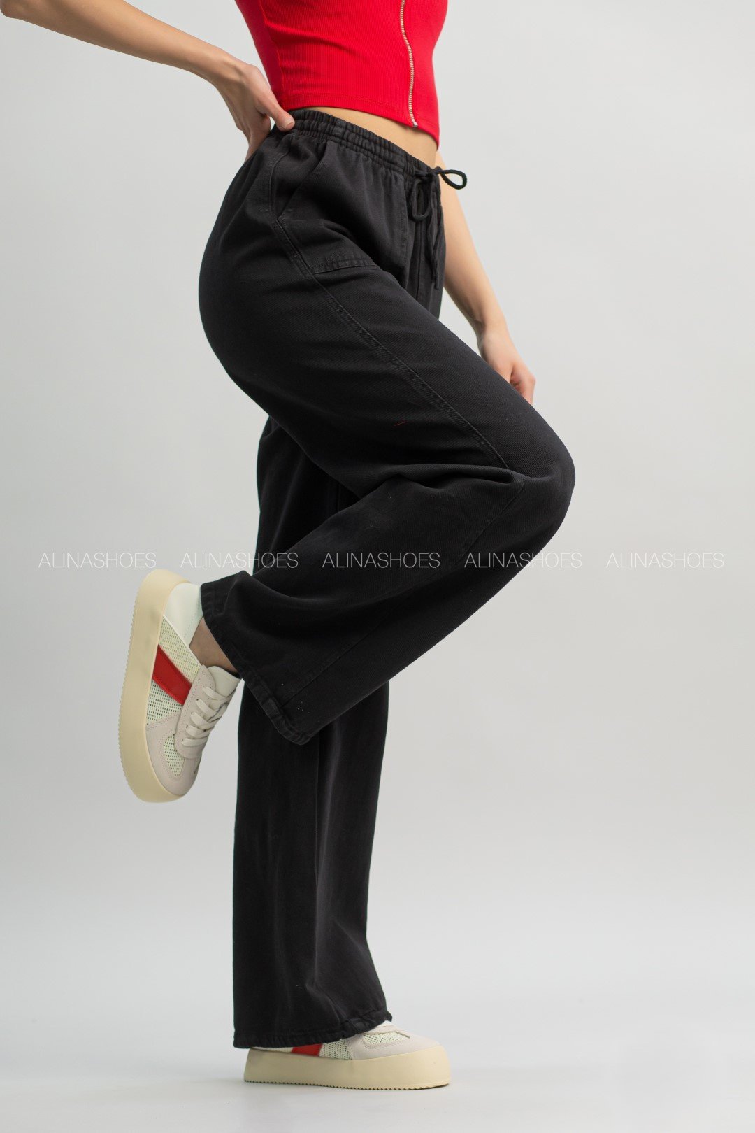 Джинсы прямые alinashoes черный купить,NaN