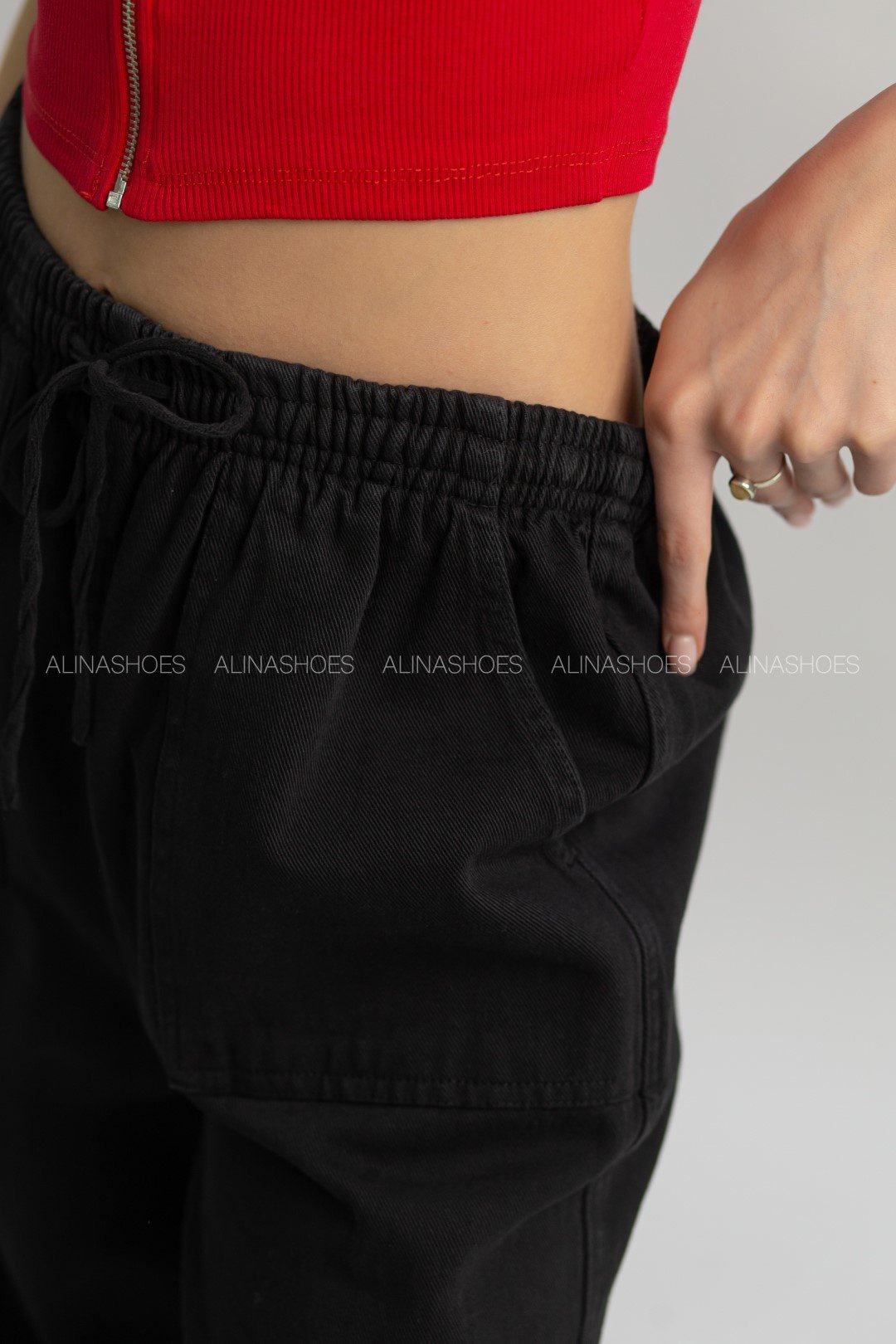 Джинсы прямые alinashoes черный купить,NaN
