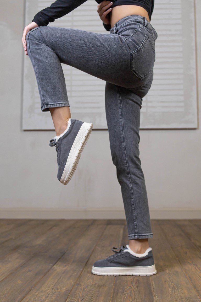 Джинсы зауженные alinashoes серый купить,NaN