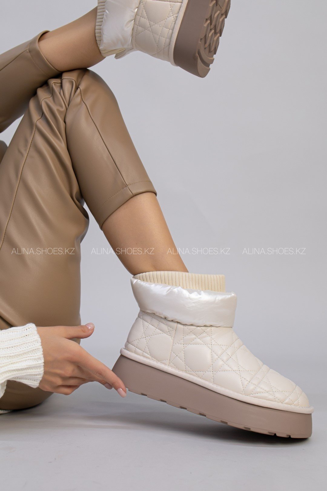 Дутики alinashoes бежевый купить,NaN