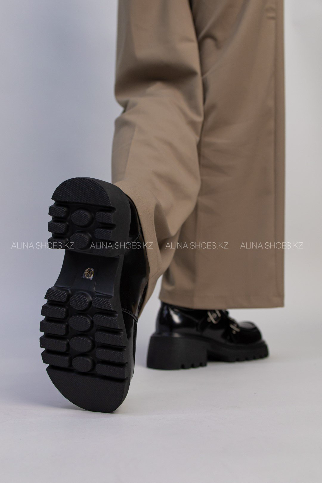 Туфли alinashoes black 40 купить,NaN