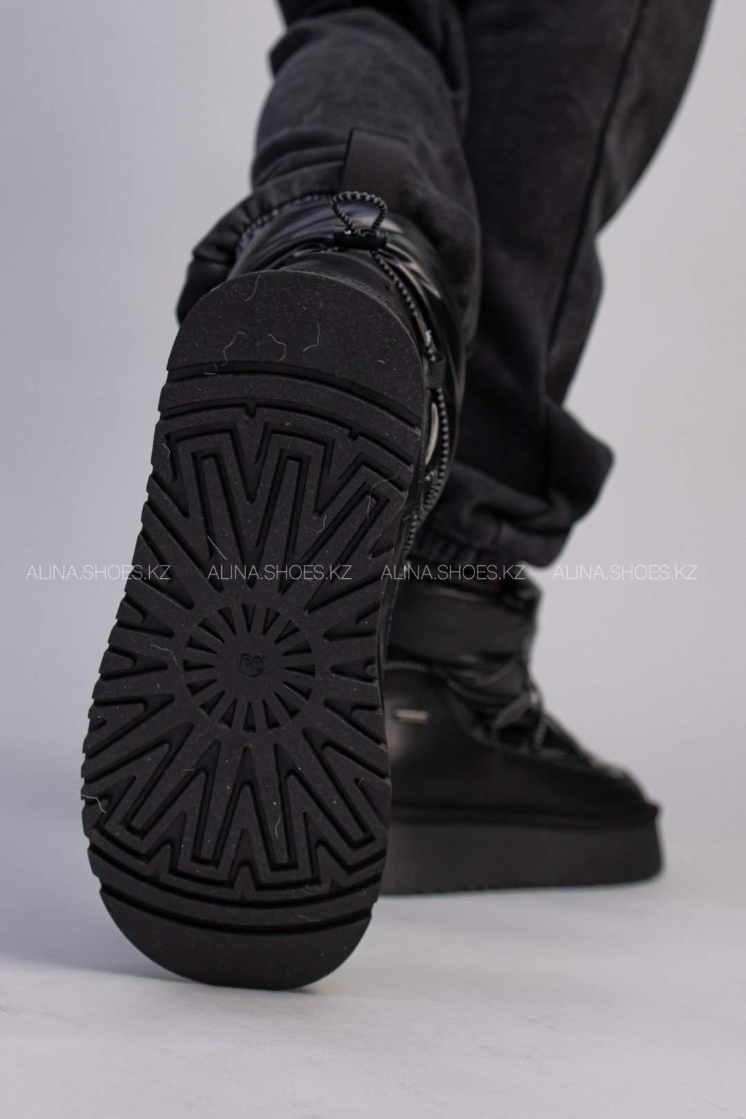Дутики alinashoes черный купить,NaN
