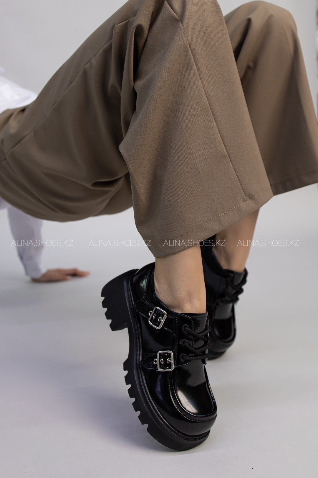 Туфли alinashoes black 40 купить,NaN