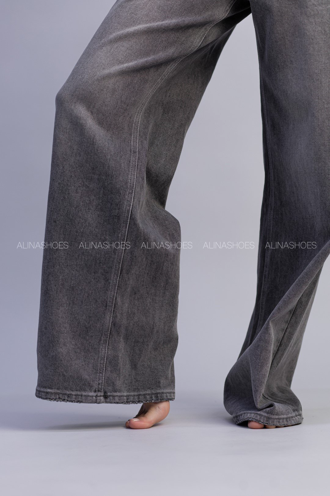 Джинсы прямые alinashoes графит купить,NaN