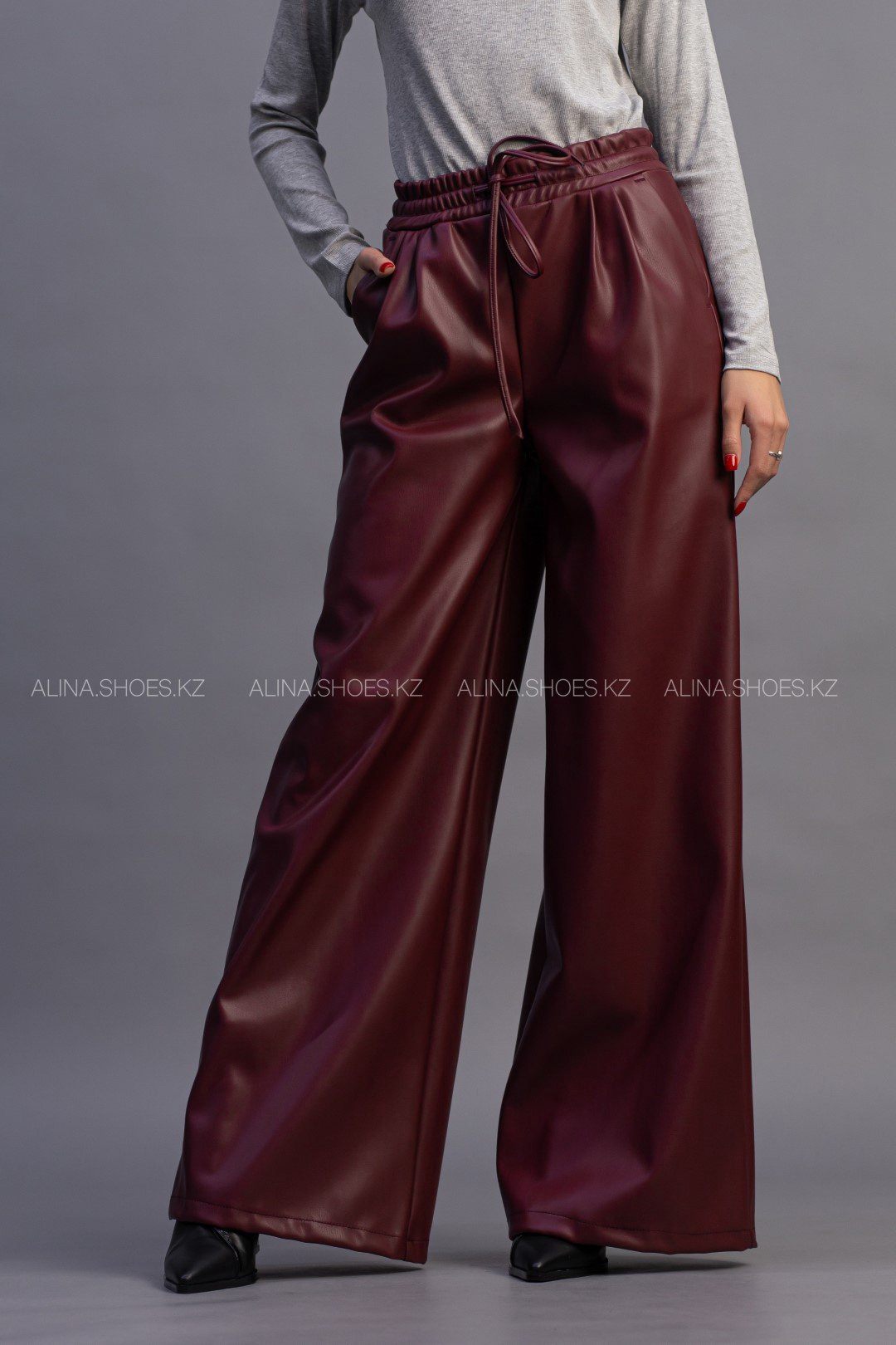 Кожаные брюки alinashoes бордовый купить,NaN