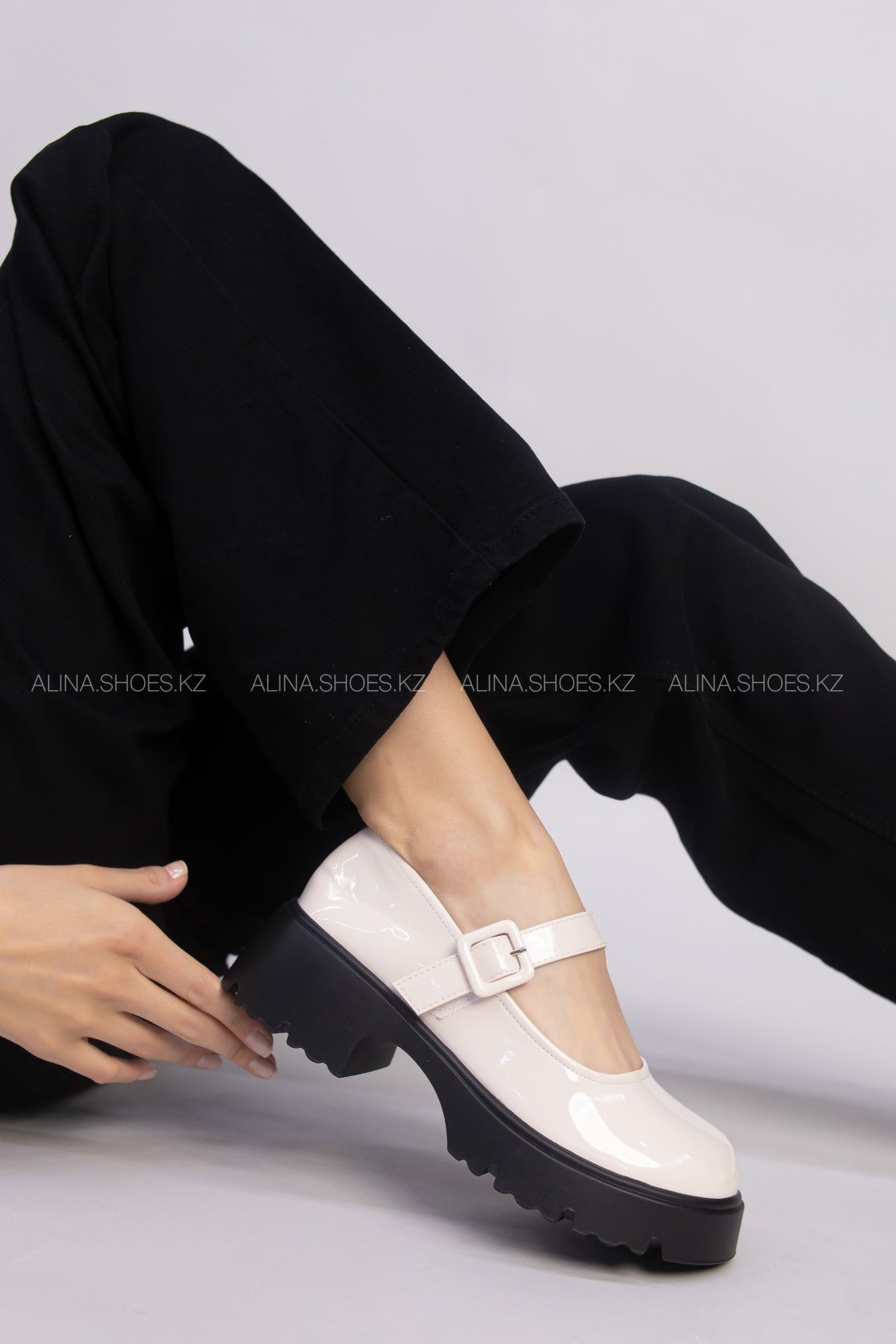 Туфли alinashoes beige 36 купить,NaN