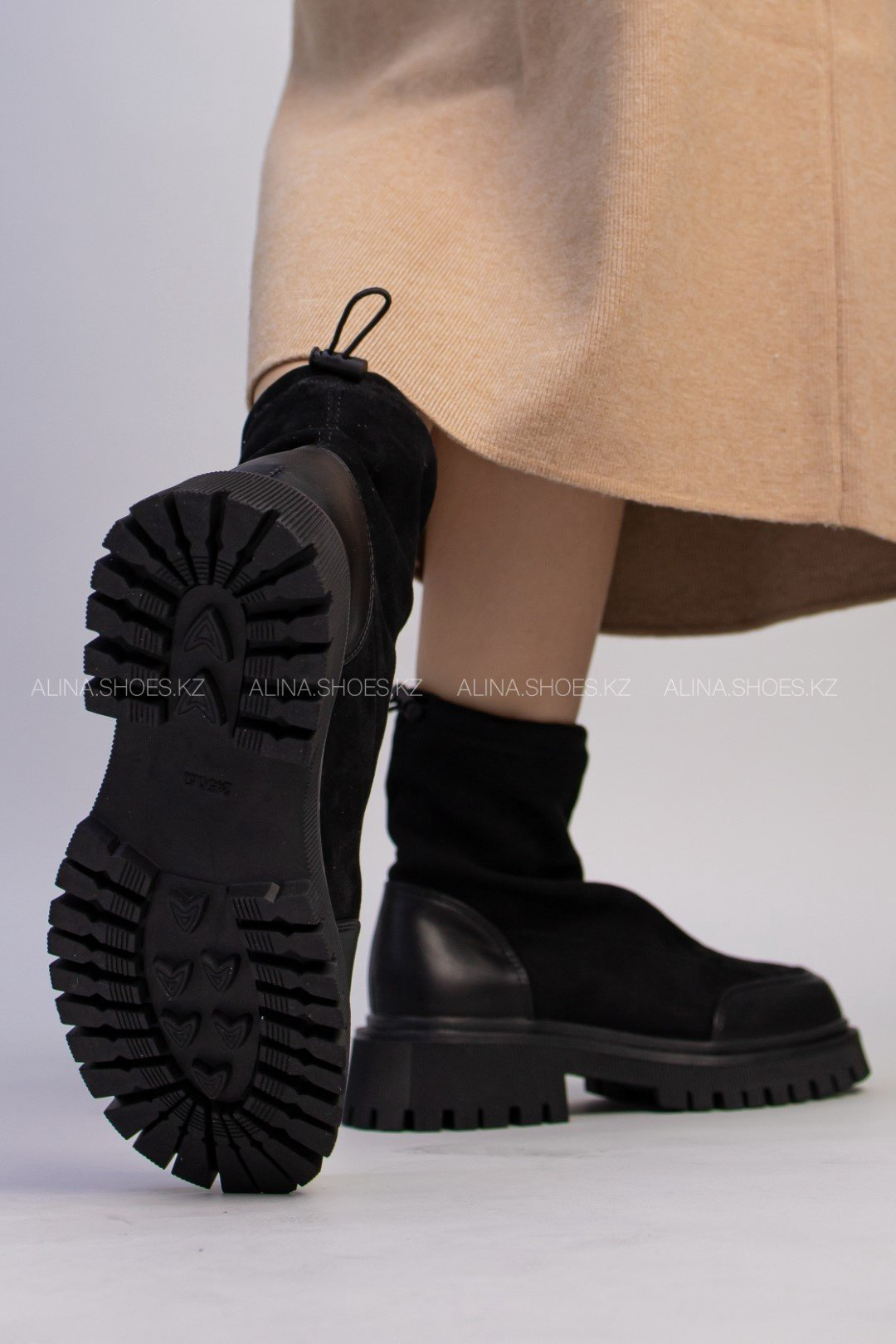 Ботинки alinashoes black 38 купить,NaN