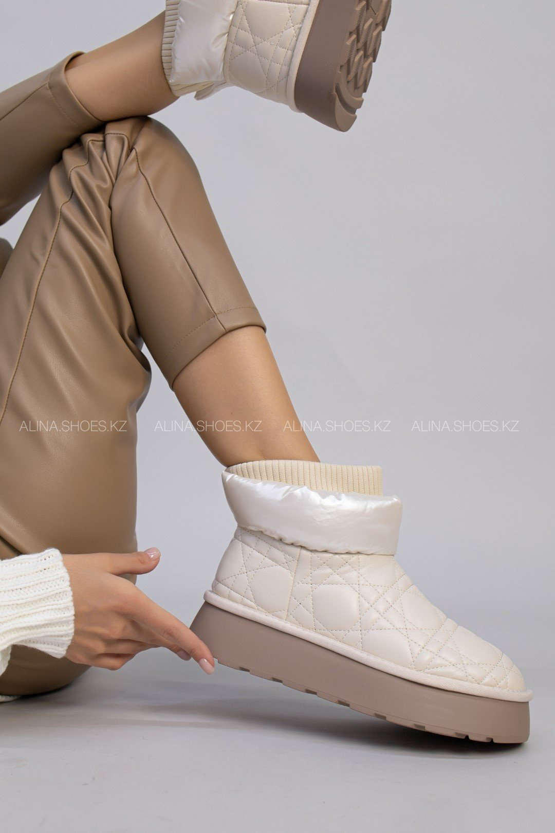 Дутики alinashoes бежевый купить,NaN