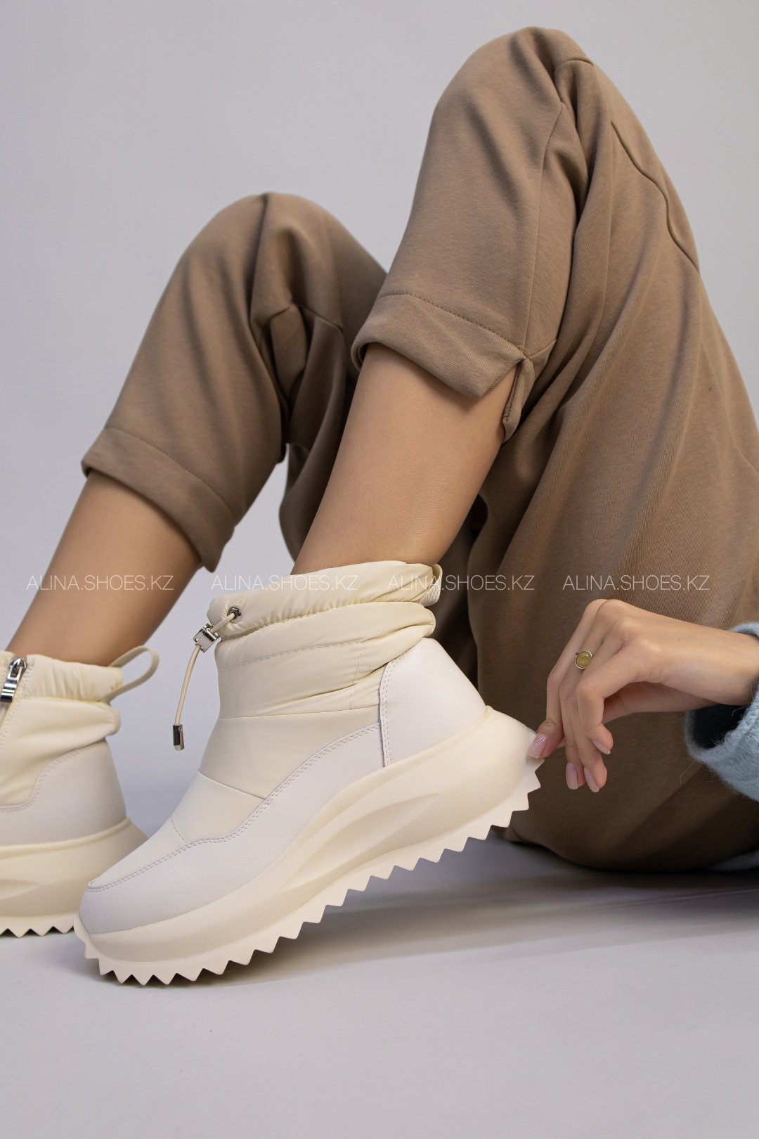 Дутики alinashoes бежевый купить,NaN