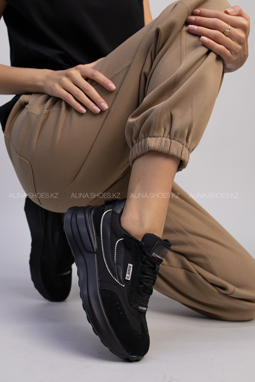 Кроссовки alinashoes черный купить,NaN