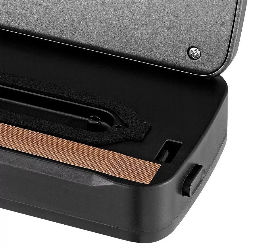 Вакуумный упаковщик Kitfort KT-1527 черный, серый