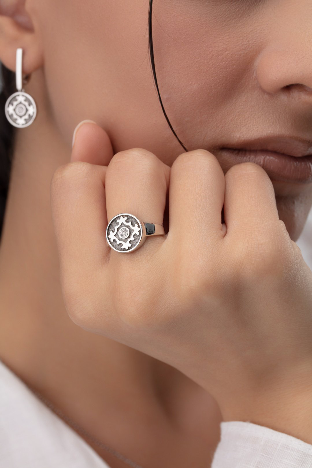 Серьги АЛЬКОР 02-4451_000Б-17 вес 4.6 г серебро, бриллиант купить,55680