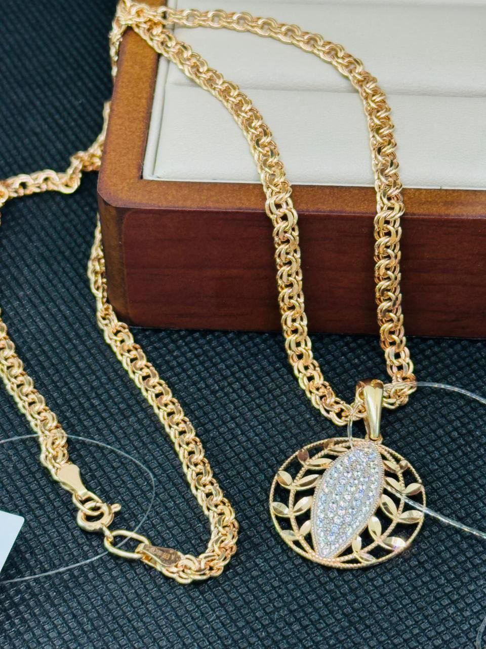 Exclusive Gold Gul120 вес 8.03 г золото, цирконий купить,598700
