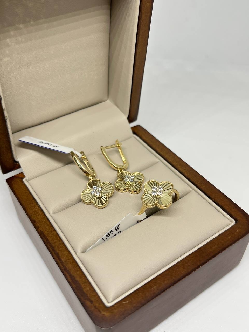 Exclusive Gold Aij80 вес 5.25 г золото, без вставок, цирконий купить,390950
