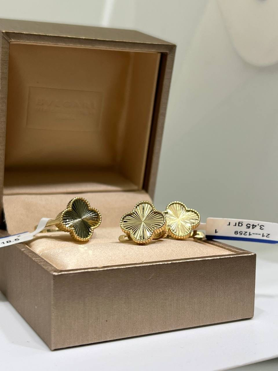 Exclusive Gold Aij306 вес 5.81 г золото, без вставок купить,432950