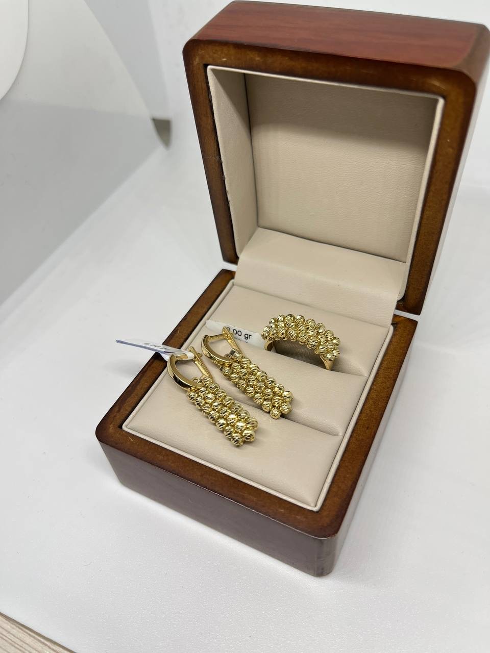 Exclusive Gold Aij75 вес 9.56 г золото, без вставок купить,714200