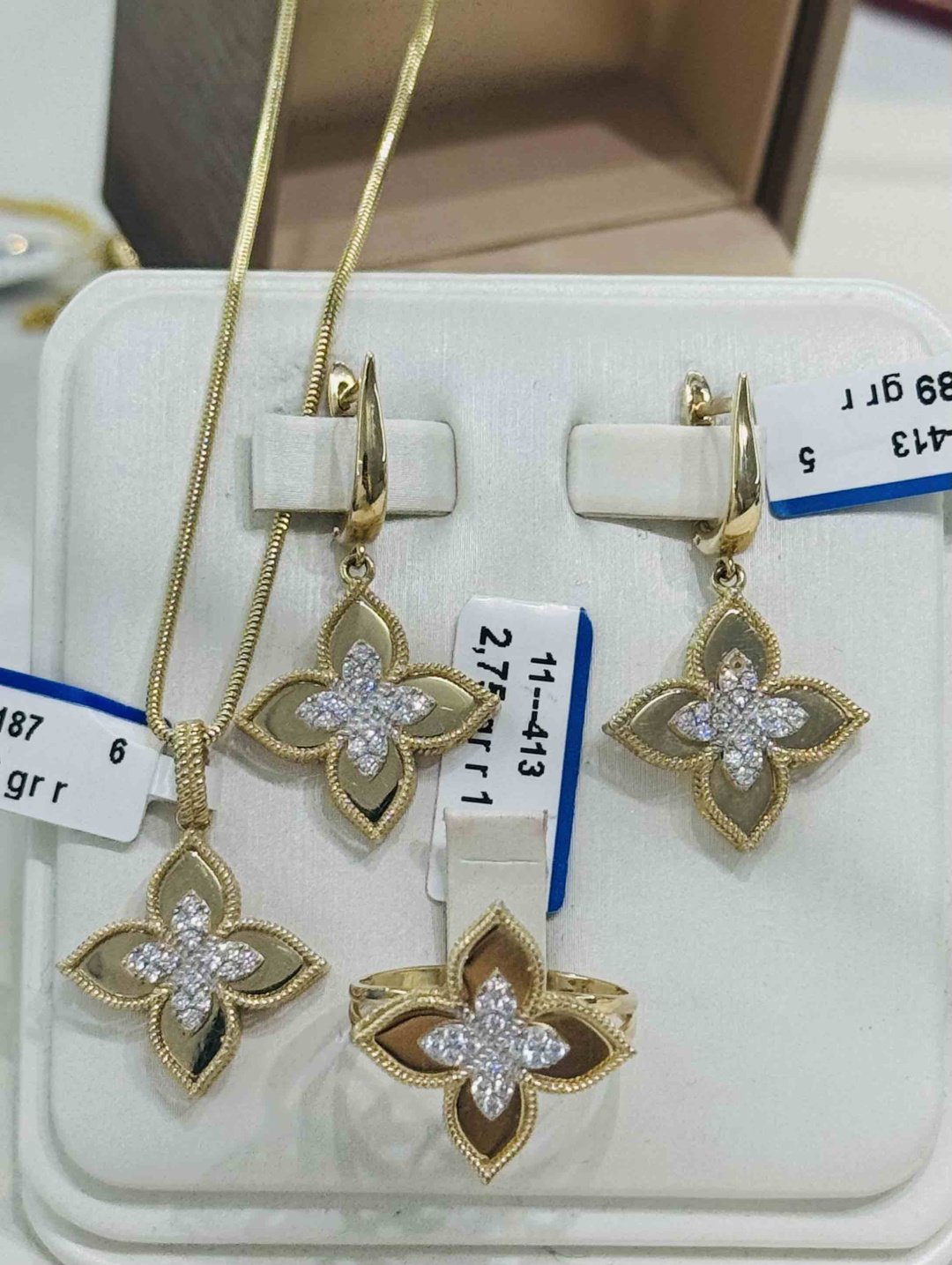 Exclusive Gold Aij353 вес 12.92 г золото, без вставок купить,966200